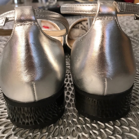 NEW NINE WEST Sz8.5M ANKLE STRAPS - Picture 5 of 8